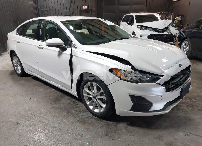 2020 Ford Fusion HYBRID SE (VIN 3FA6P0LU8LR142370) main photo