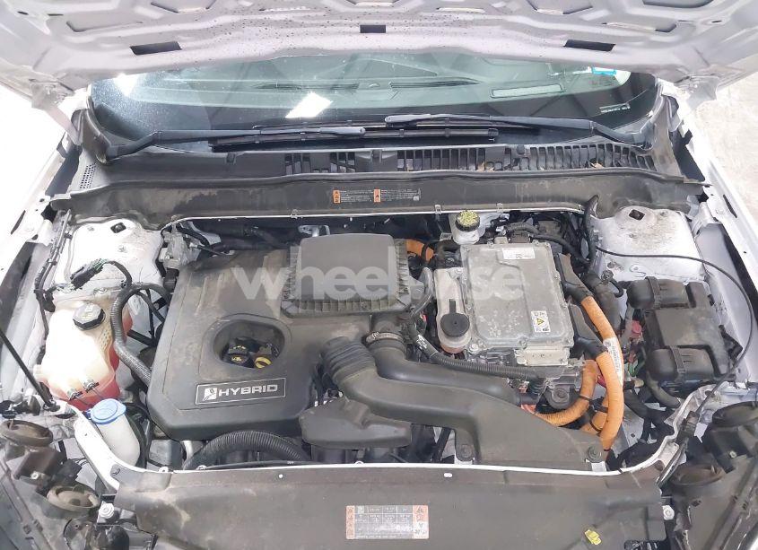 Photo 10 of 2020 Ford Fusion HYBRID SE (VIN 3FA6P0LU8LR142370)