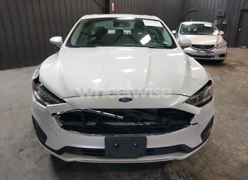 Photo 12 of 2020 Ford Fusion HYBRID SE (VIN 3FA6P0LU8LR142370)