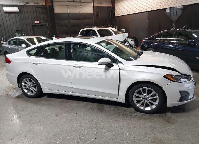 Photo 13 of 2020 Ford Fusion HYBRID SE (VIN 3FA6P0LU8LR142370)