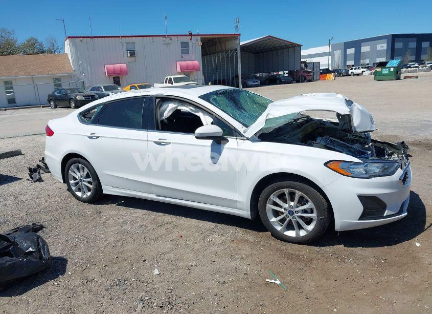 Photo 13 of 2020 Ford Fusion HYBRID SE (VIN 3FA6P0LU8LR266686)