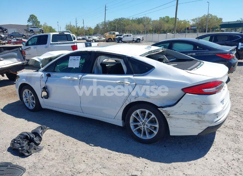 Photo 14 of 2020 Ford Fusion HYBRID SE (VIN 3FA6P0LU8LR266686)