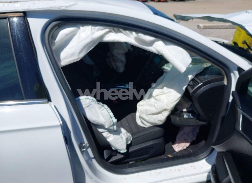 Photo 5 of 2020 Ford Fusion HYBRID SE (VIN 3FA6P0LU8LR266686)