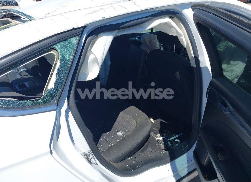 Photo 8 of 2020 Ford Fusion HYBRID SE (VIN 3FA6P0LU8LR266686)