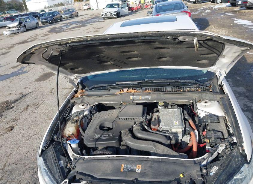 Photo 10 of 2013 Ford Fusion HYBRID SE (VIN 3FA6P0LU9DR180787)