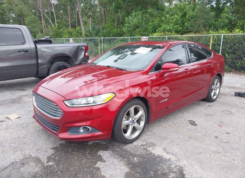Photo 2 of 2013 Ford Fusion HYBRID SE (VIN 3FA6P0LU9DR240339)