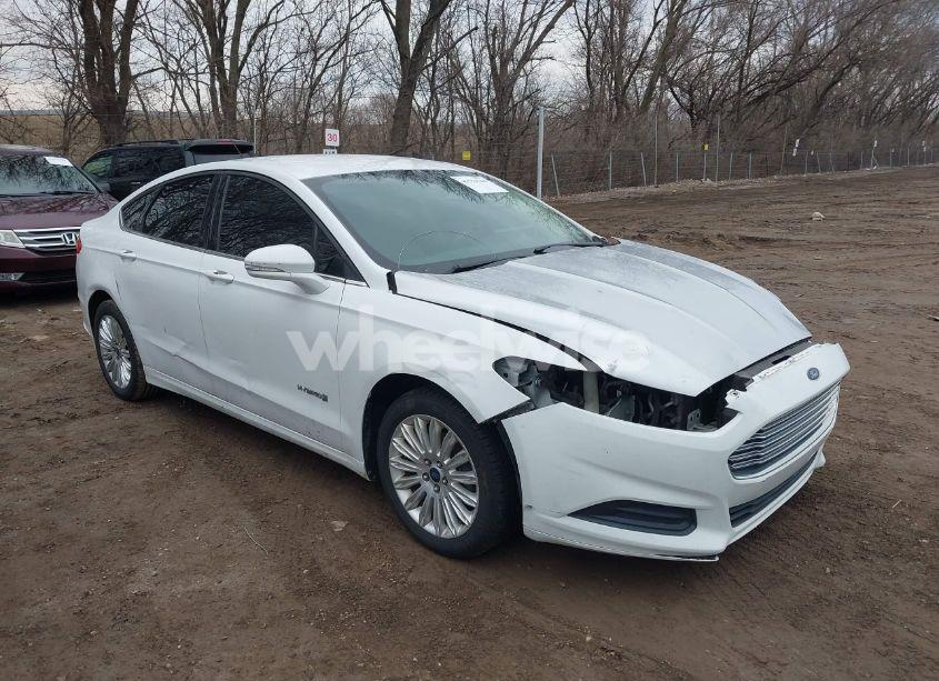 2013 Ford Fusion HYBRID SE (VIN 3FA6P0LU9DR312270) main photo