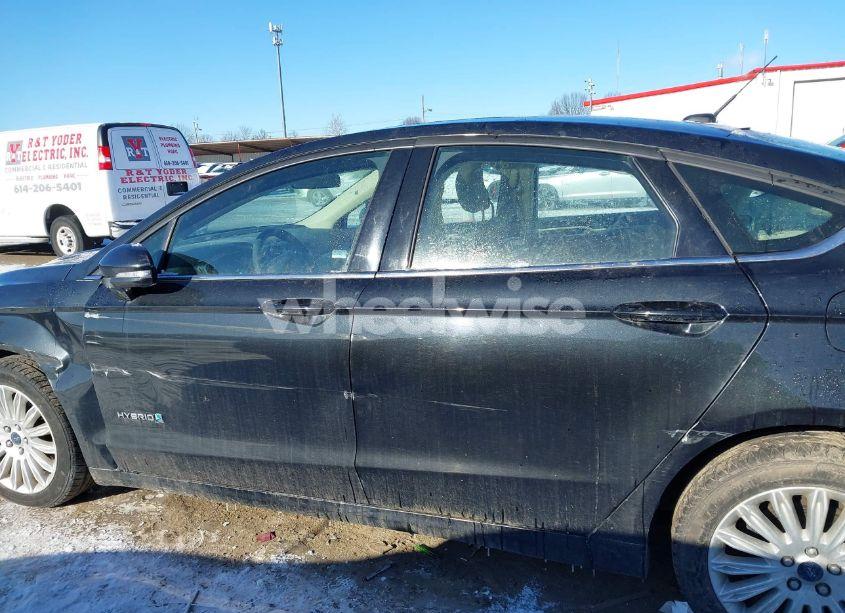 Photo 14 of 2014 Ford Fusion HYBRID SE (VIN 3FA6P0LU9ER389822)