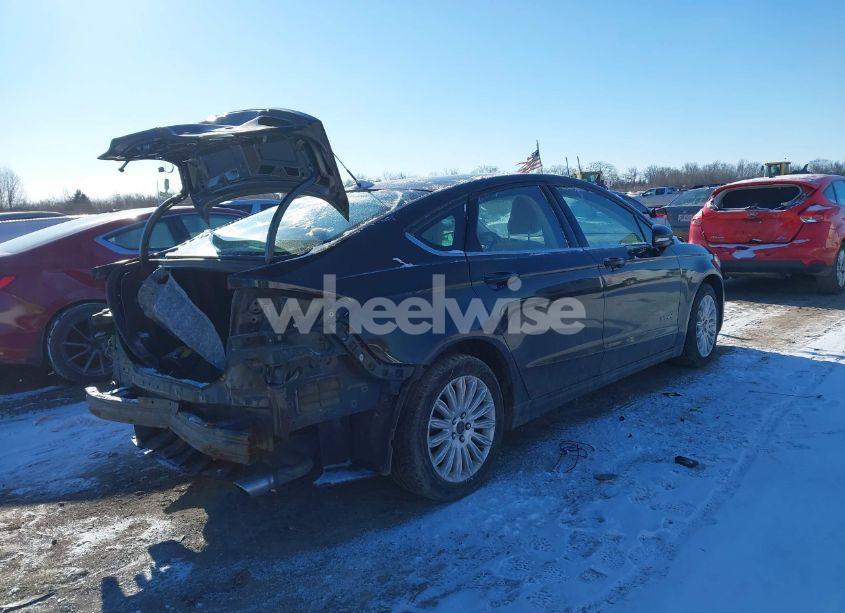 Photo 3 of 2014 Ford Fusion HYBRID SE (VIN 3FA6P0LU9ER389822)