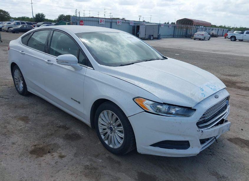 2015 Ford Fusion HYBRID SE (VIN 3FA6P0LU9FR128370) main photo