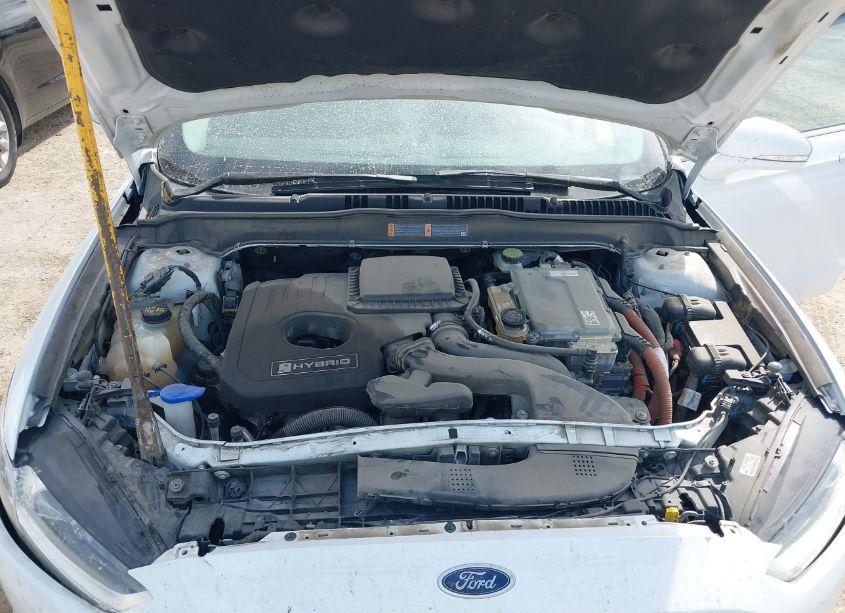 Photo 10 of 2015 Ford Fusion HYBRID SE (VIN 3FA6P0LU9FR128370)