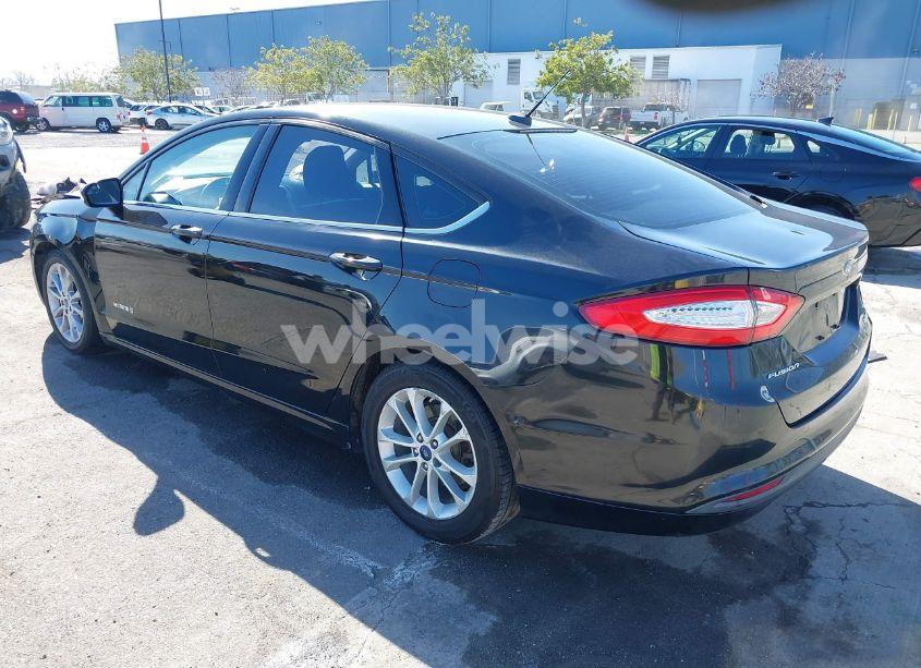 Photo 3 of 2015 Ford Fusion HYBRID SE (VIN 3FA6P0LU9FR294551)