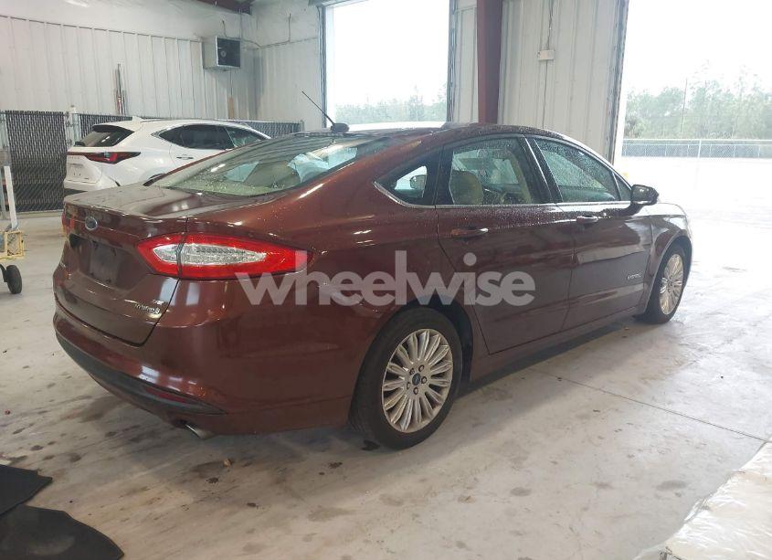 Photo 4 of 2016 Ford Fusion HYBRID SE (VIN 3FA6P0LU9GR140407)