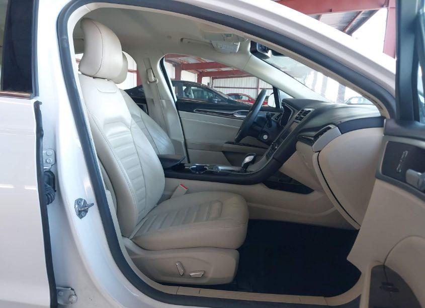 Photo 5 of 2016 Ford Fusion HYBRID SE (VIN 3FA6P0LU9GR178929)