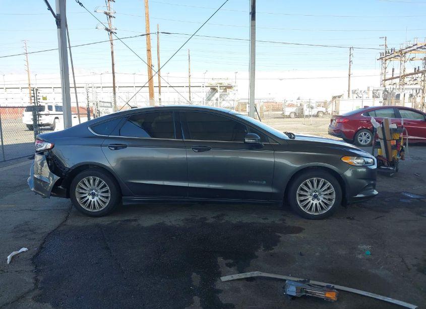 Photo 13 of 2016 Ford Fusion HYBRID SE (VIN 3FA6P0LU9GR202517)