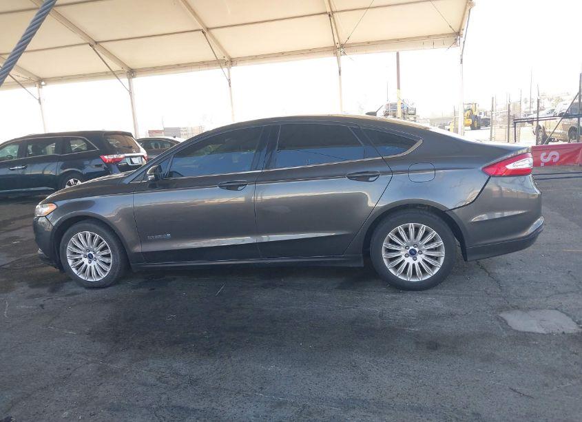 Photo 14 of 2016 Ford Fusion HYBRID SE (VIN 3FA6P0LU9GR202517)