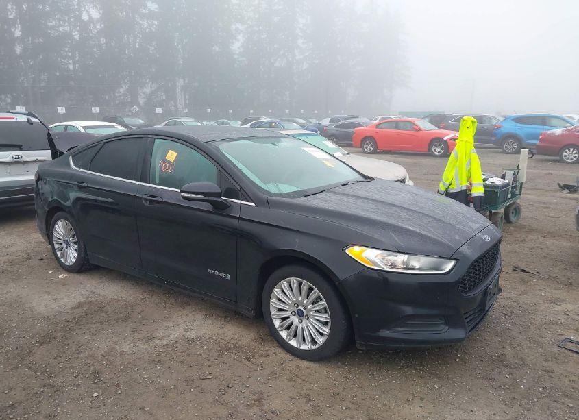 2016 Ford Fusion HYBRID SE (VIN 3FA6P0LU9GR318607) main photo