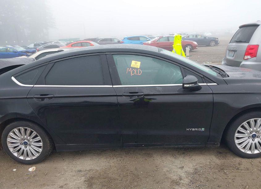 Photo 14 of 2016 Ford Fusion HYBRID SE (VIN 3FA6P0LU9GR318607)
