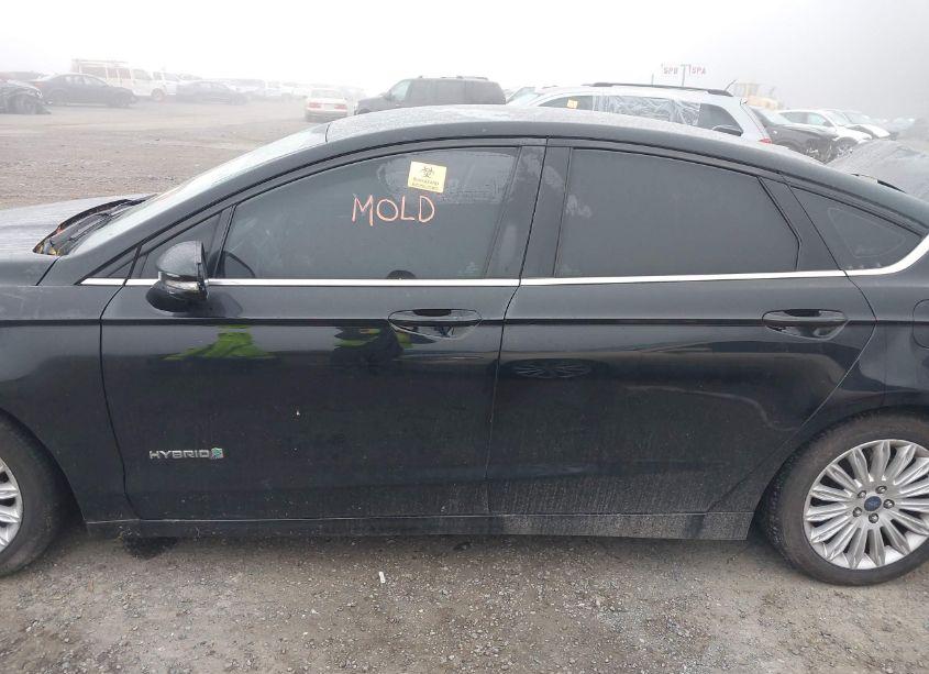 Photo 15 of 2016 Ford Fusion HYBRID SE (VIN 3FA6P0LU9GR318607)