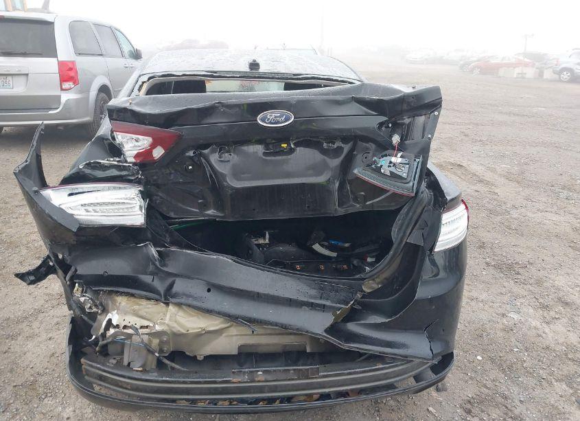 Photo 6 of 2016 Ford Fusion HYBRID SE (VIN 3FA6P0LU9GR318607)