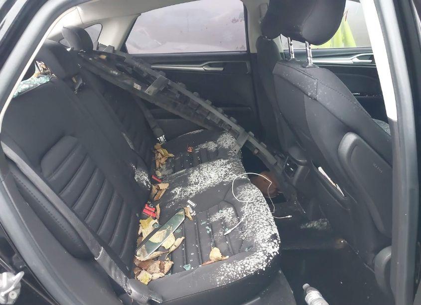 Photo 8 of 2016 Ford Fusion HYBRID SE (VIN 3FA6P0LU9GR318607)