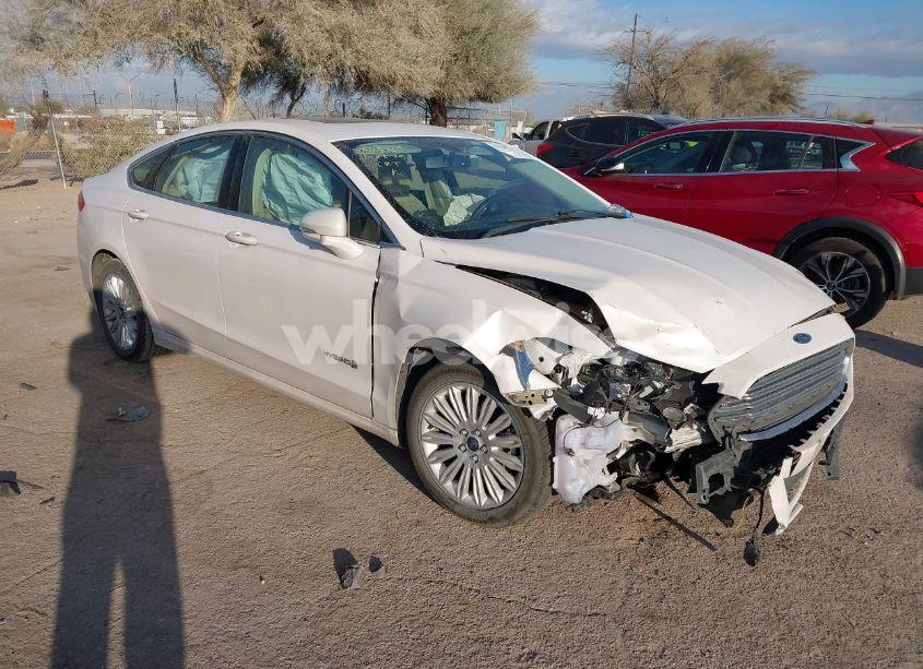 2016 Ford Fusion HYBRID SE (VIN 3FA6P0LU9GR343071) main photo