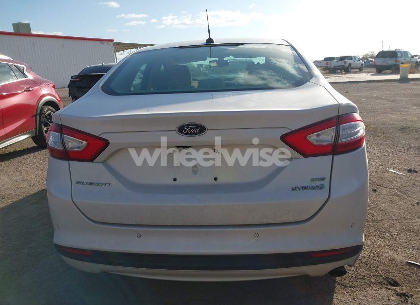Photo 16 of 2016 Ford Fusion HYBRID SE (VIN 3FA6P0LU9GR343071)