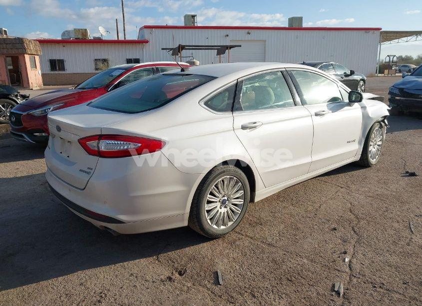 Photo 4 of 2016 Ford Fusion HYBRID SE (VIN 3FA6P0LU9GR343071)