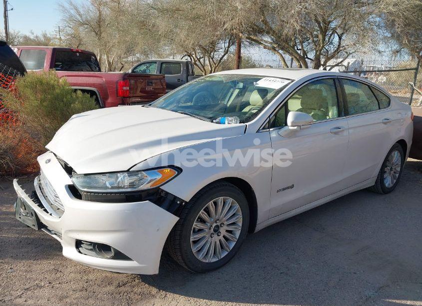 Photo 6 of 2016 Ford Fusion HYBRID SE (VIN 3FA6P0LU9GR343071)