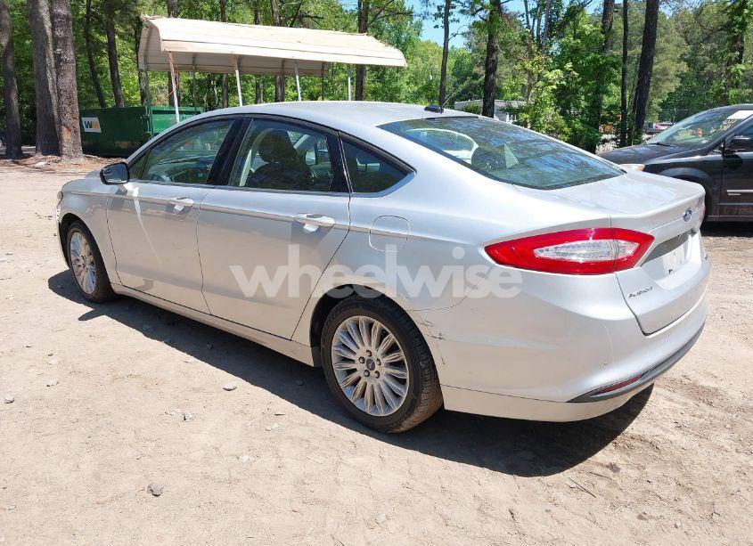 Photo 3 of 2016 Ford Fusion HYBRID SE (VIN 3FA6P0LU9GR405598)