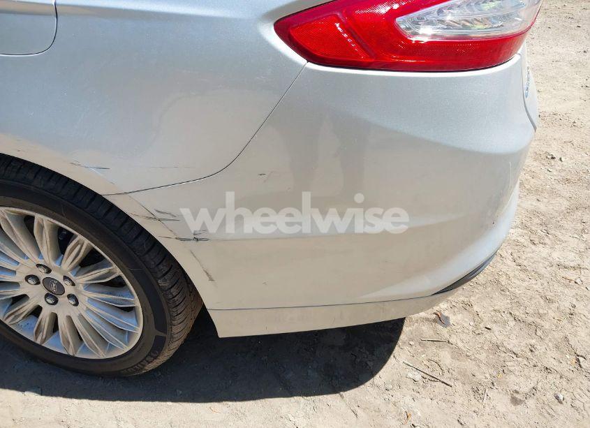 Photo 6 of 2016 Ford Fusion HYBRID SE (VIN 3FA6P0LU9GR405598)