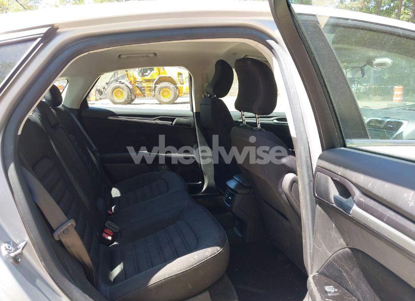 Photo 8 of 2016 Ford Fusion HYBRID SE (VIN 3FA6P0LU9GR405598)