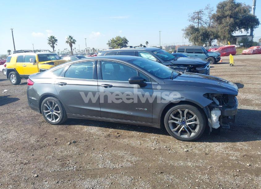 Photo 14 of 2017 Ford Fusion HYBRID SE (VIN 3FA6P0LU9HR163719)