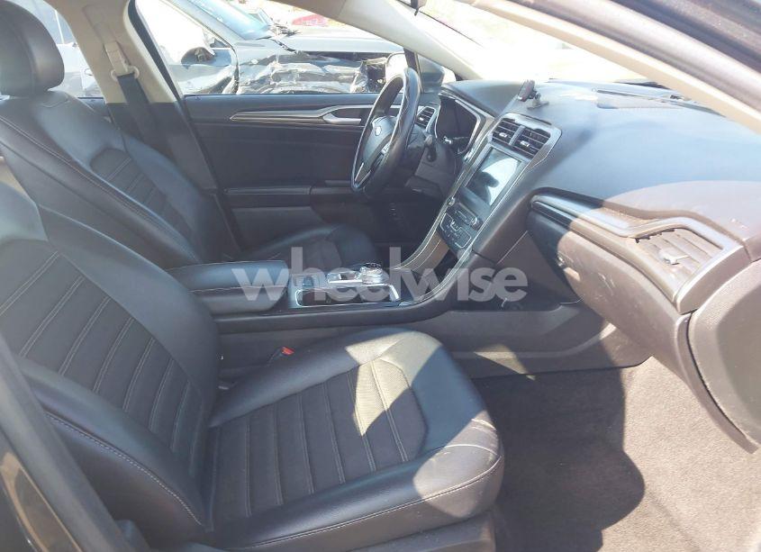 Photo 5 of 2017 Ford Fusion HYBRID SE (VIN 3FA6P0LU9HR163719)