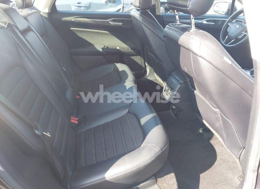 Photo 8 of 2017 Ford Fusion HYBRID SE (VIN 3FA6P0LU9HR163719)