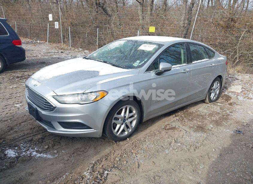 Photo 2 of 2017 Ford Fusion HYBRID SE (VIN 3FA6P0LU9HR278613)