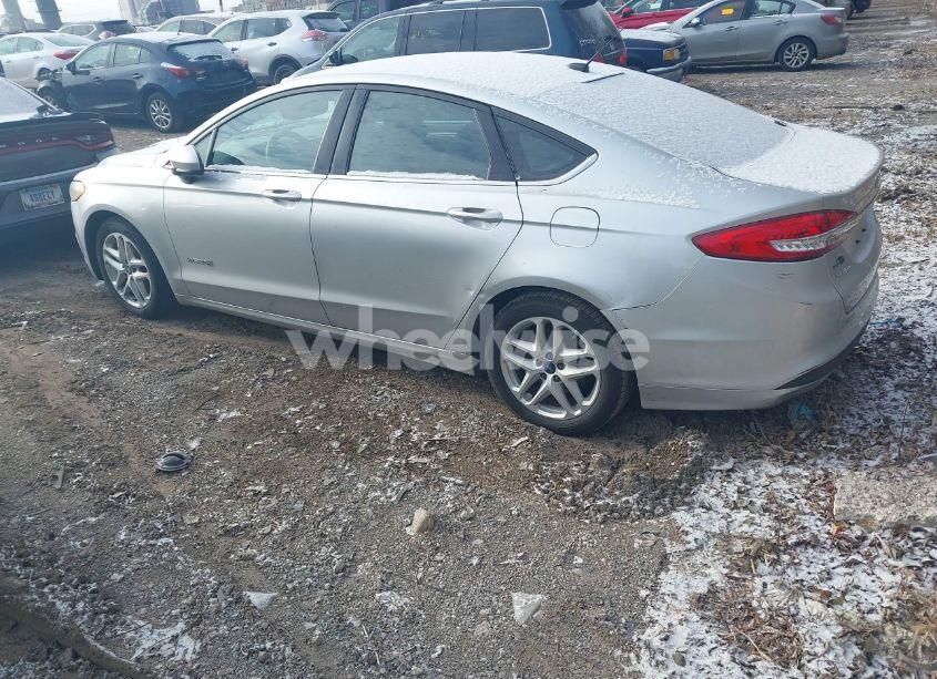 Photo 3 of 2017 Ford Fusion HYBRID SE (VIN 3FA6P0LU9HR278613)