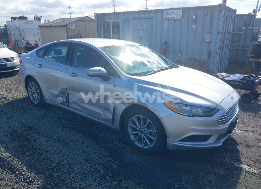 2017 Ford Fusion HYBRID SE (VIN 3FA6P0LU9HR323808) main photo