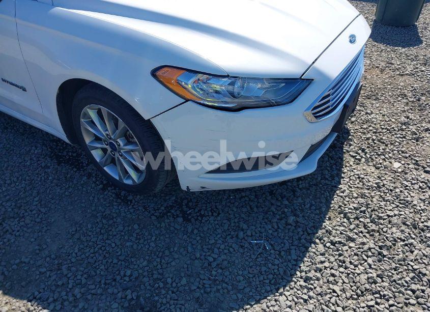 Photo 19 of 2017 Ford Fusion HYBRID SE (VIN 3FA6P0LU9HR400659)