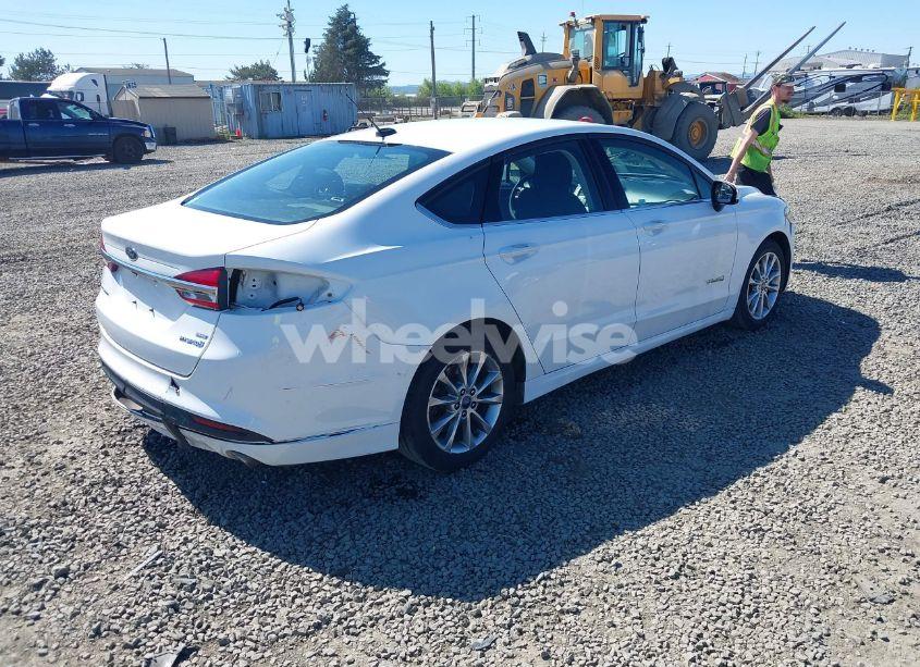 Photo 4 of 2017 Ford Fusion HYBRID SE (VIN 3FA6P0LU9HR400659)