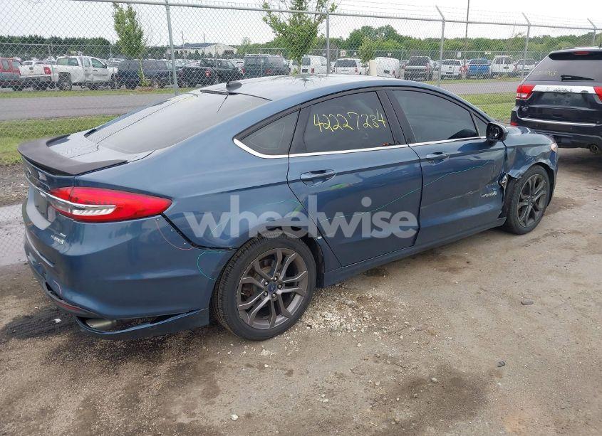 Photo 4 of 2018 Ford Fusion HYBRID SE (VIN 3FA6P0LU9JR103560)