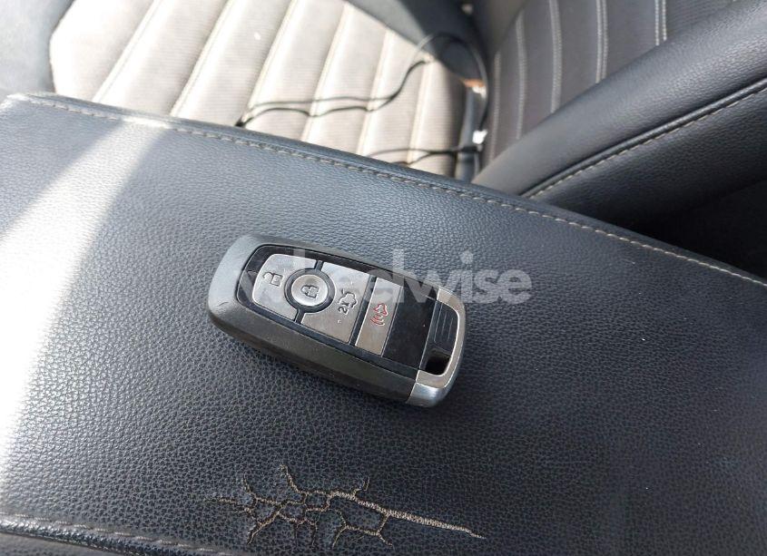 Photo 11 of 2018 Ford Fusion HYBRID SE (VIN 3FA6P0LU9JR137983)