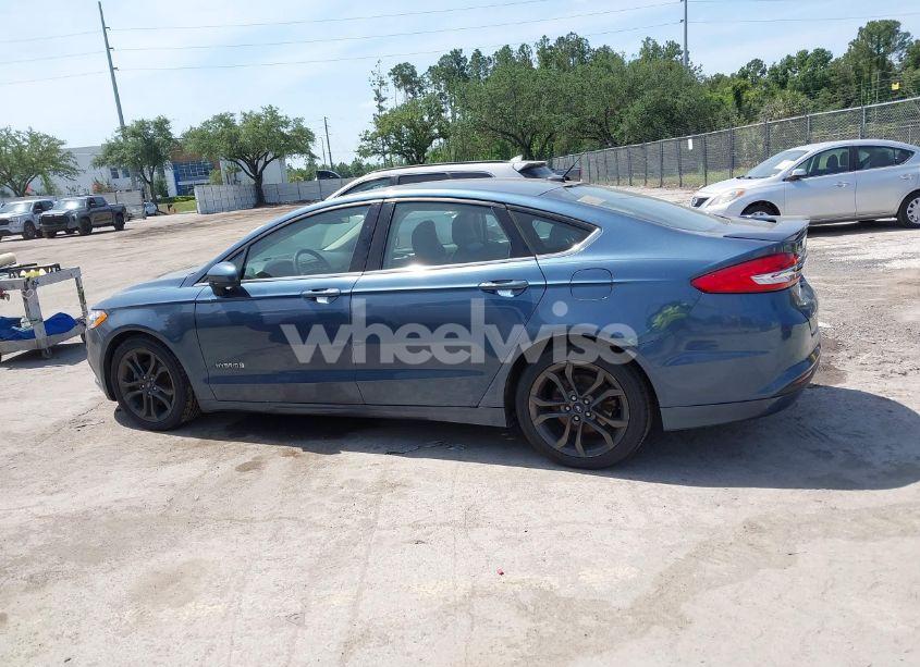 Photo 14 of 2018 Ford Fusion HYBRID SE (VIN 3FA6P0LU9JR137983)