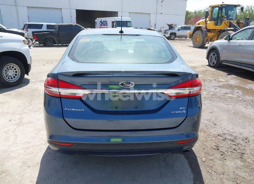 Photo 16 of 2018 Ford Fusion HYBRID SE (VIN 3FA6P0LU9JR137983)