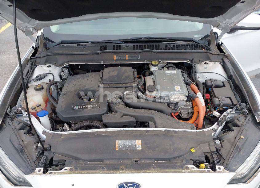 Photo 10 of 2018 Ford Fusion HYBRID SE (VIN 3FA6P0LU9JR206154)