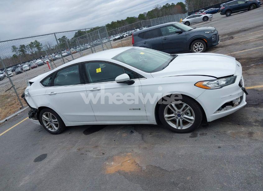 Photo 13 of 2018 Ford Fusion HYBRID SE (VIN 3FA6P0LU9JR206154)