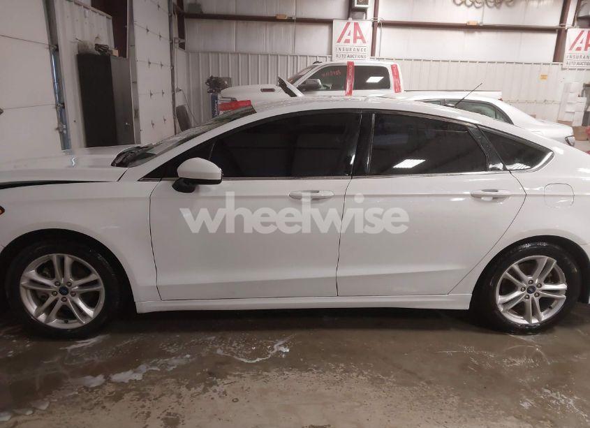 Photo 14 of 2018 Ford Fusion HYBRID SE (VIN 3FA6P0LU9JR221656)