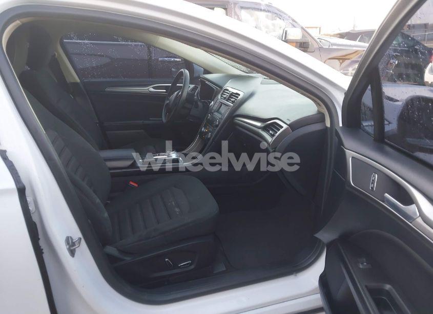 Photo 5 of 2018 Ford Fusion HYBRID SE (VIN 3FA6P0LU9JR221656)