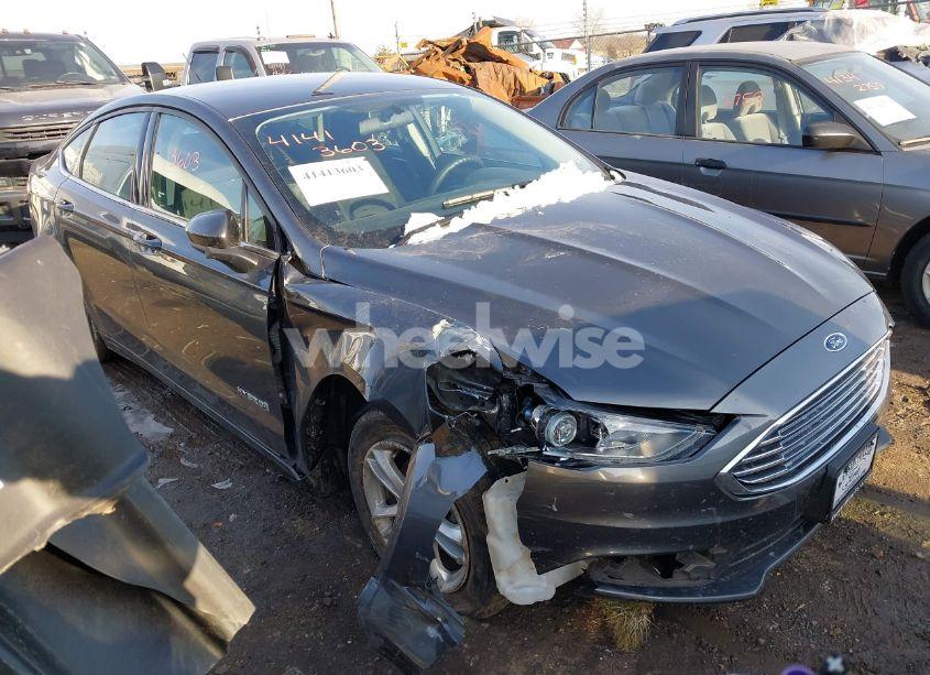 2018 Ford Fusion HYBRID SE (VIN 3FA6P0LU9JR279556) main photo
