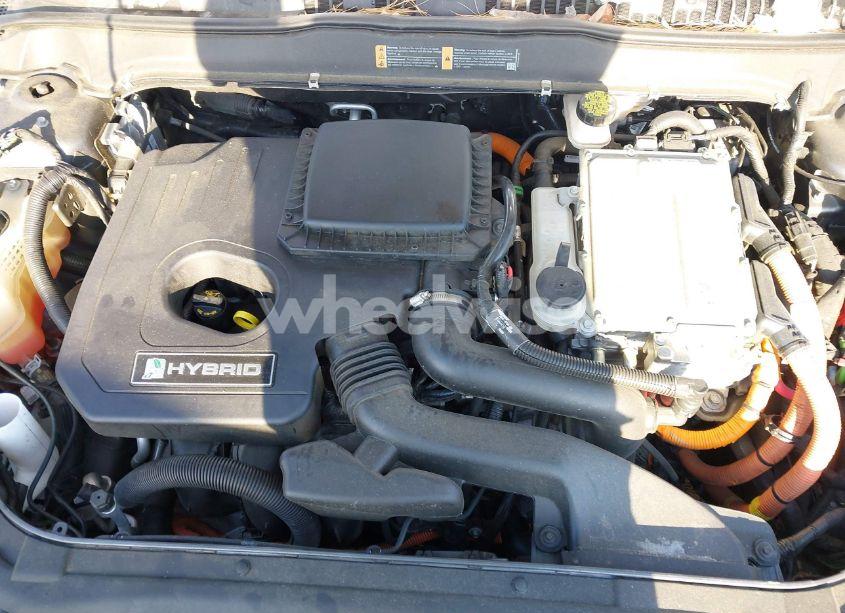 Photo 10 of 2018 Ford Fusion HYBRID SE (VIN 3FA6P0LU9JR279556)